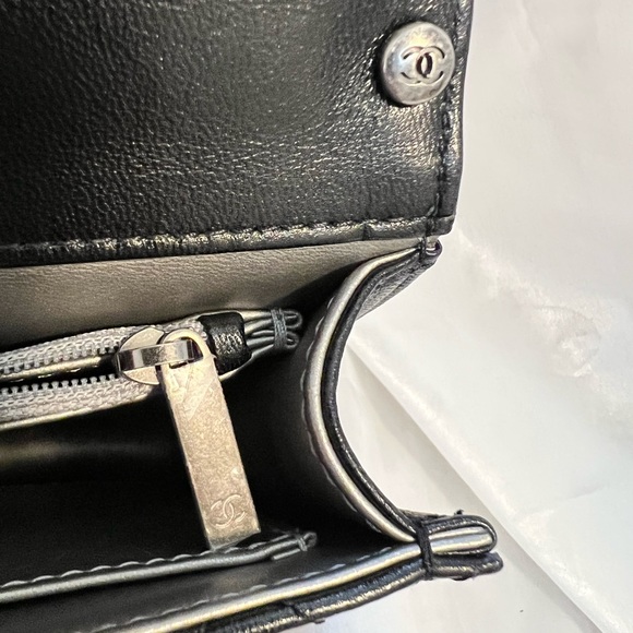 CHANEL Goatskin Quilted Small Chic Pearls Flap Bag - Picture 11 of 14